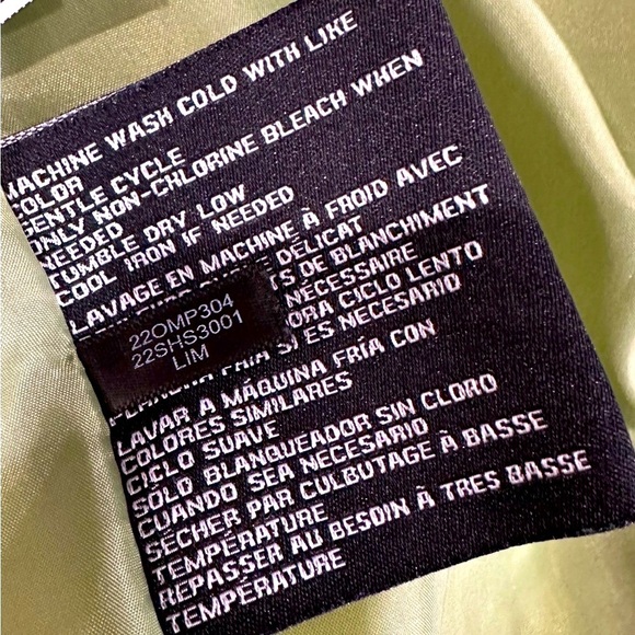 🧥🎿 GUESS Neon Green‎ Quilted Puffer Jacket | Sz M | Hooded Ski Snowboard USA - Picture 8 of 10